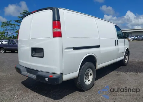 2017 Chevrolet Express 2500 Work Van из США, поврежденный, VIN 1GCWGAF11H1306237